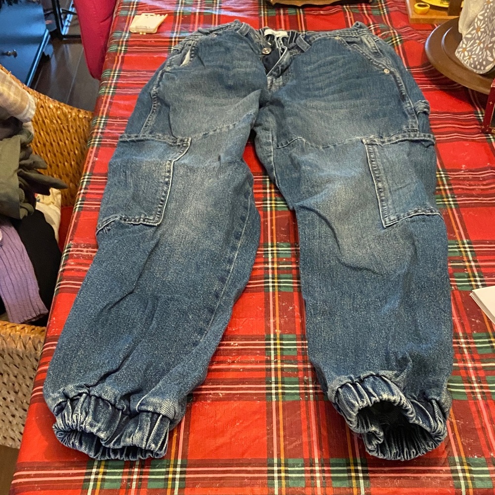 Forever 21 Blue Ankle Jeans